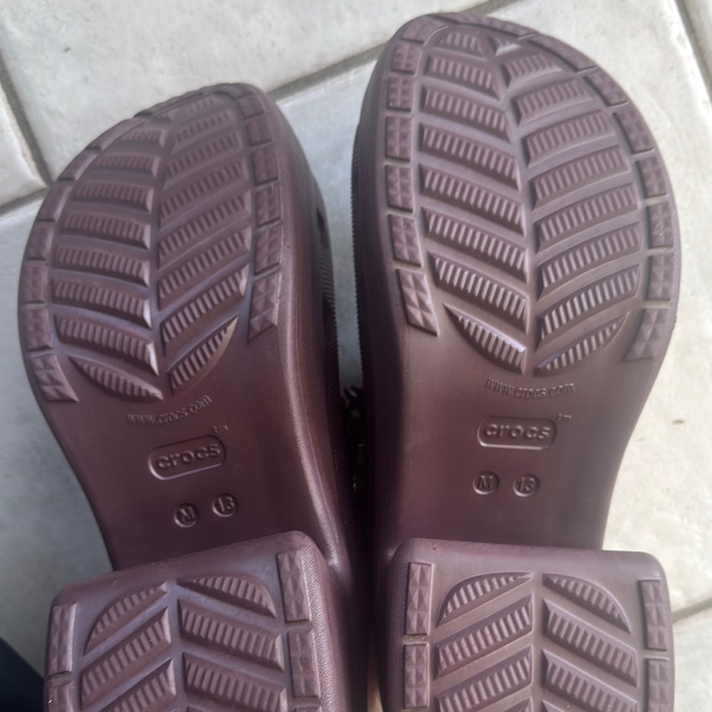 CROCS Women's Chain Detail Platform Clogs - Dark Brown - Picture 6 of 6